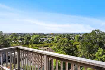 54 Chorley Avenue, Massey