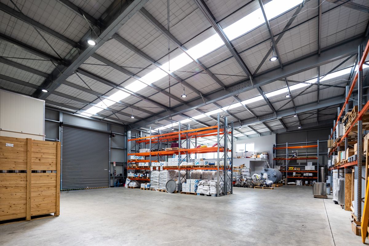500 sqm Modern Industrial Facility - Ansicht 3