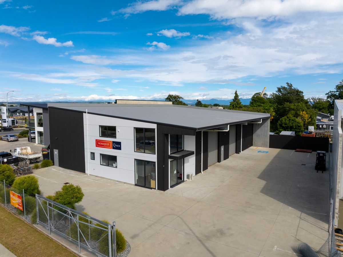 500 sqm Modern Industrial Facility - Ansicht 2