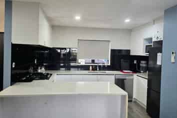 6 Kohuora Lane, Papatoetoe