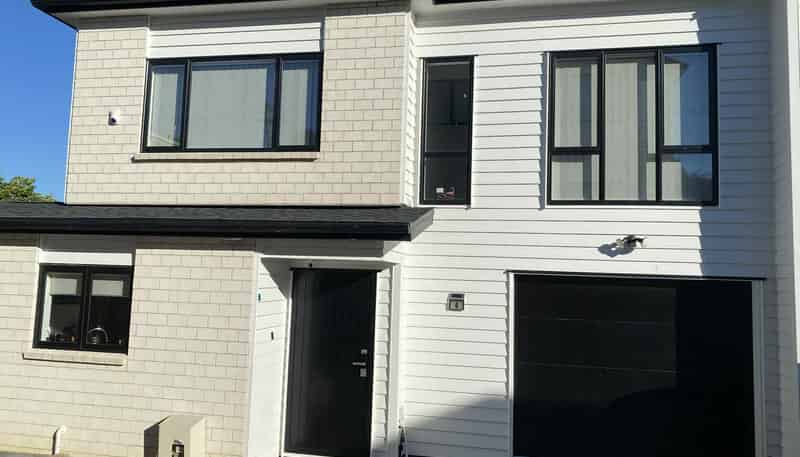 6 Kohuora Lane, Papatoetoe