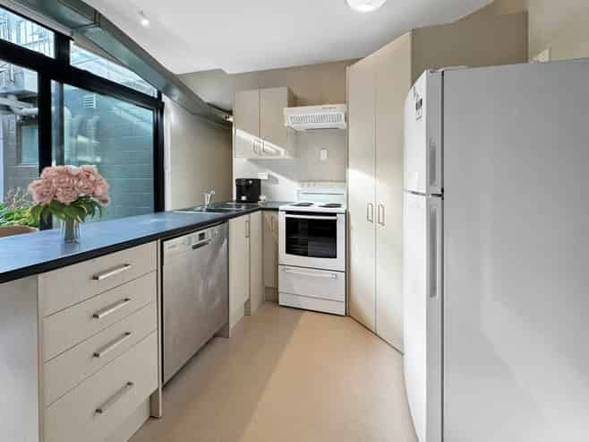 6/20 Glenmore Street, Thorndon