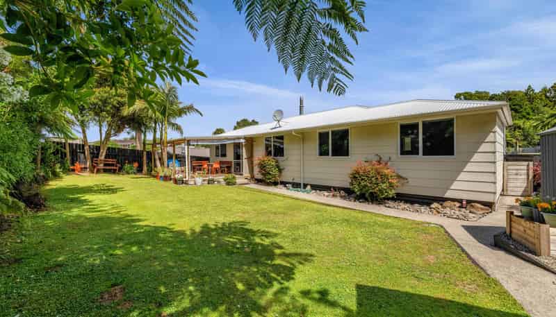 8 Shaldon Crescent, Blagdon