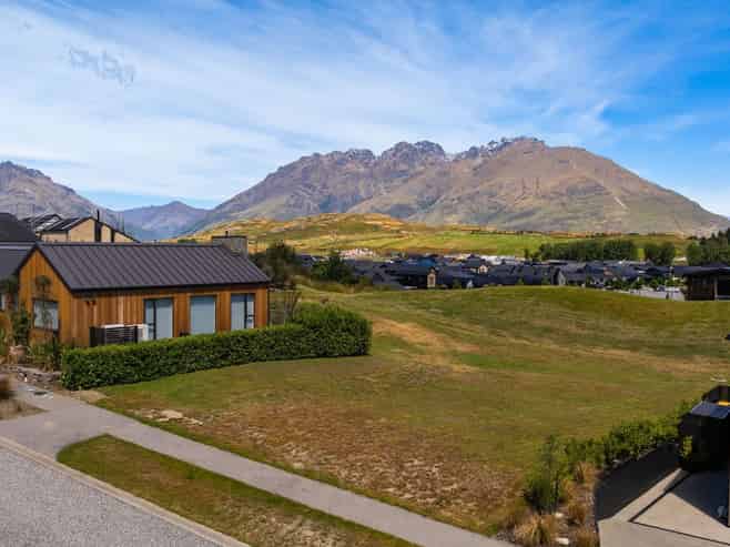 33 Cunninghams Drive, Jacks Point