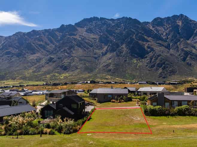 33 Cunninghams Drive, Jacks Point