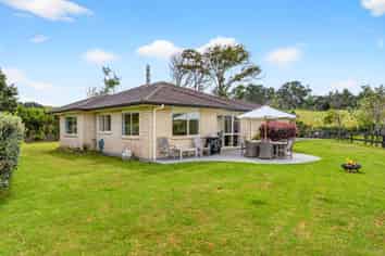 1014 South Head Road, South Head, Helensville
