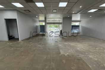 Iconic Retail/Showroom in Bustling New Lynn