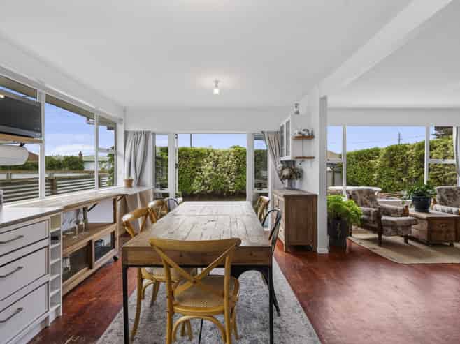 129 Riverbend Road, Onekawa