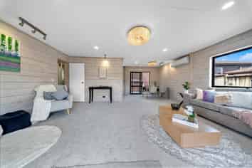 56 & 56A Glennandrew Drive, Half Moon Bay