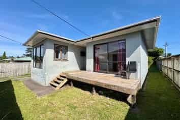 7 Marlene Avenue, Te Atatu South