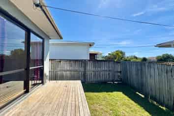 7 Marlene Avenue, Te Atatu South