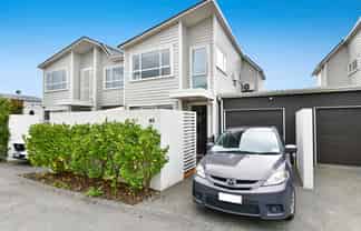 93 Karepiro Drive, Stanmore Bay