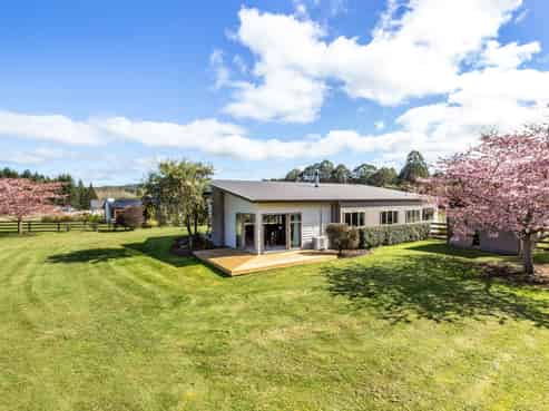 44/500 Kinloch Road, Kinloch