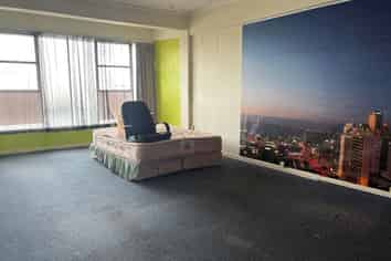 220M² UPSTAIRS LIVE AND WORK SPACE FOR LEASE
