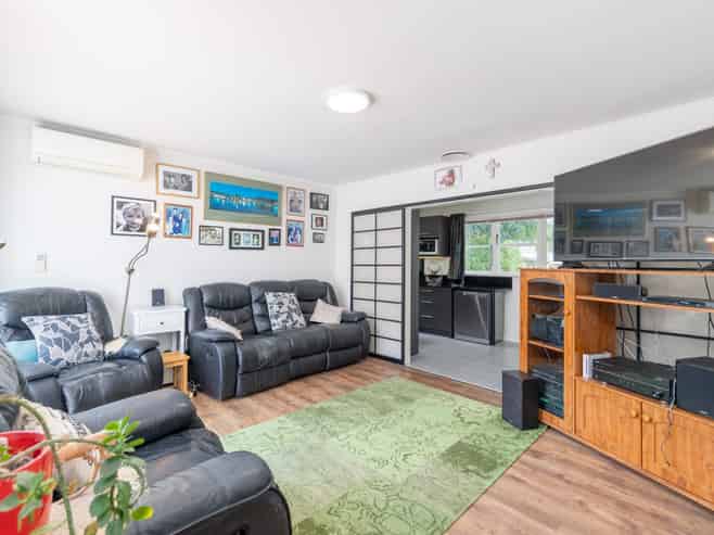 8 Davis Crescent, Elderslea