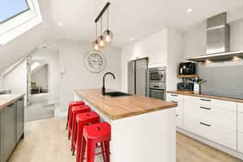 16J Hobson Street, Thorndon