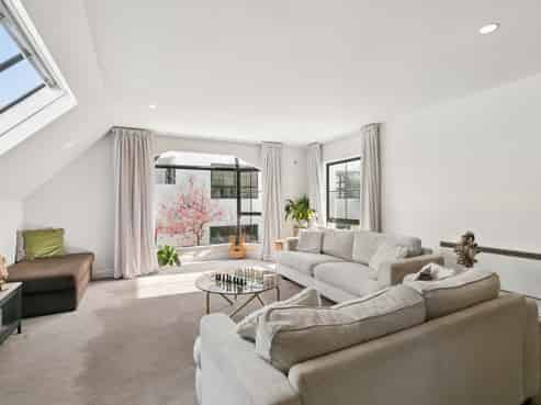 16J Hobson Street, Thorndon