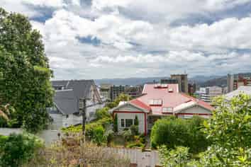 16 Talavera Terrace, Kelburn