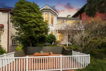 16 Talavera Terrace, Kelburn