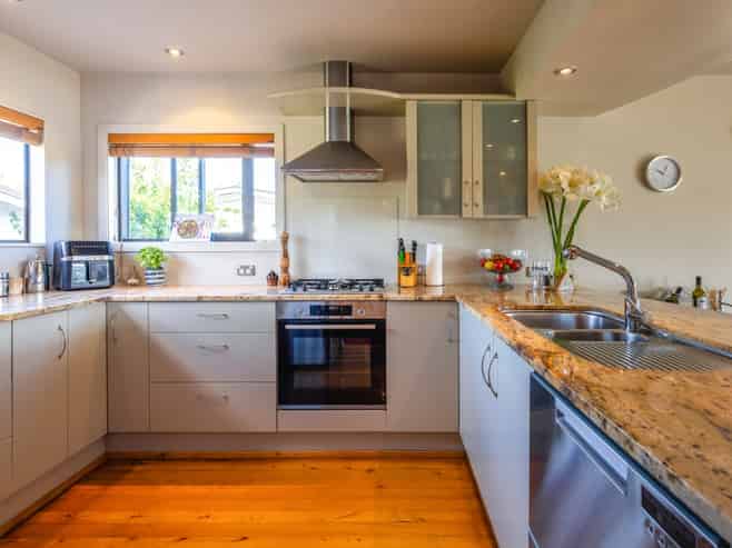 17 Shelly Beach Road, Surfdale