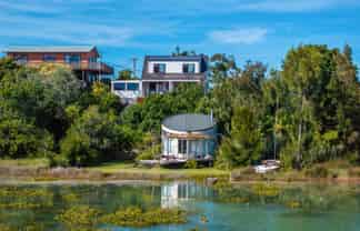 17 Shelly Beach Road, Surfdale