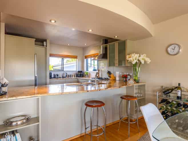 17 Shelly Beach Road, Surfdale