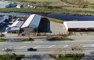 High profile commercial premises