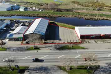 High profile commercial premises