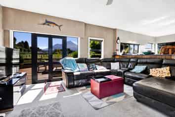 834R Pembroke Road West, Pembroke