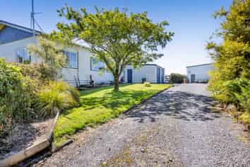 834R Pembroke Road West, Pembroke