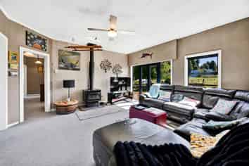 834R Pembroke Road West, Pembroke