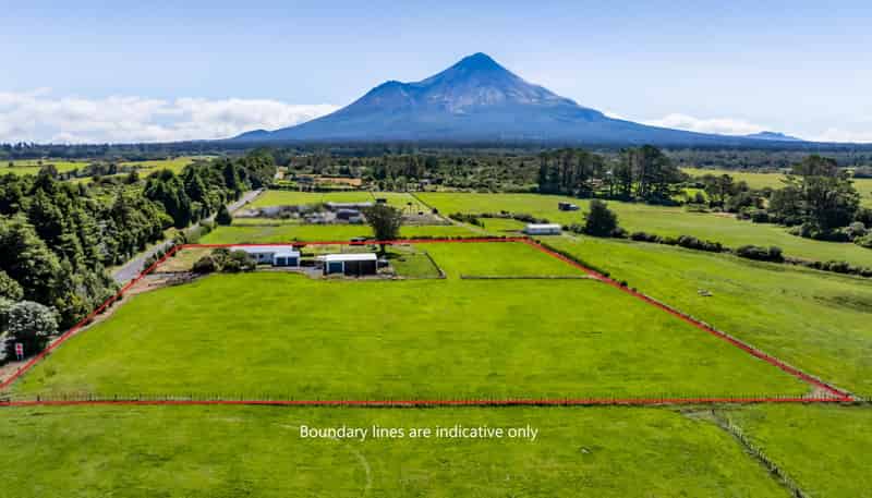 834R Pembroke Road West, Pembroke