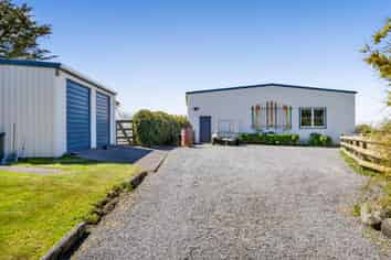 834R Pembroke Road West, Pembroke