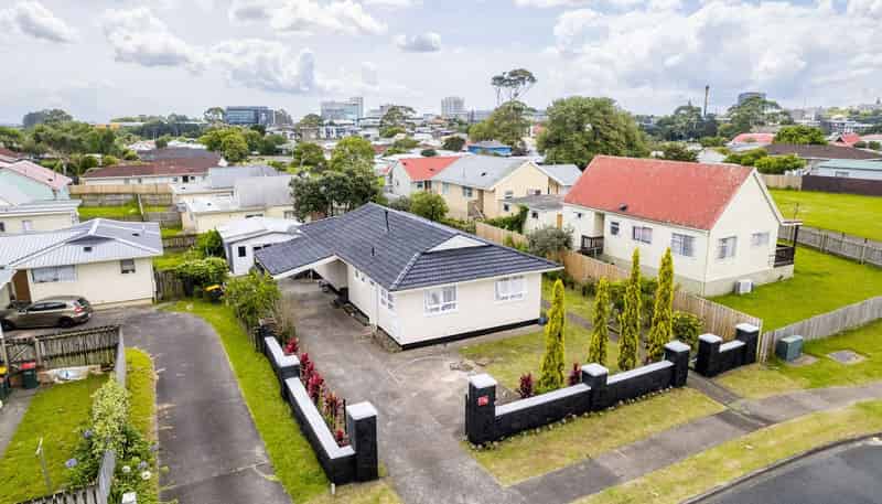 8 Celadon Place, Wiri