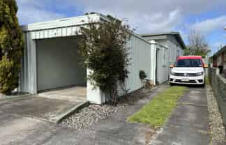 86 Linton Street, West End