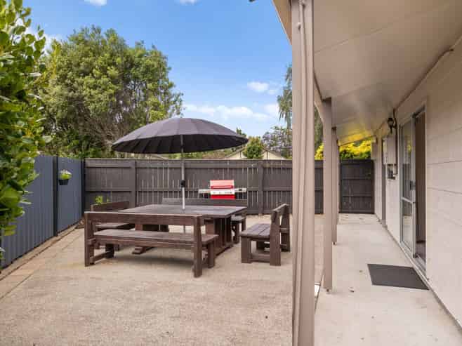 10 Humphries Place, Awapuni