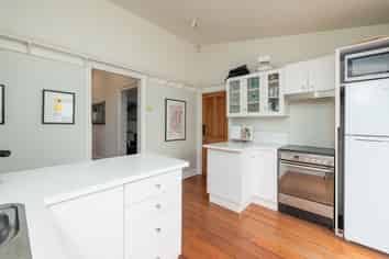 15 Champion Street, Edgeware