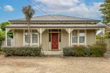 15 Champion Street, Edgeware