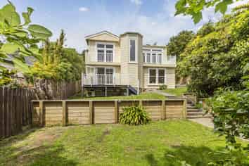 212 Cockayne Road, Ngaio