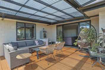 6 Horton Close, Frimley