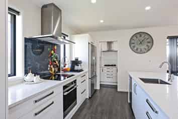 6 Horton Close, Frimley