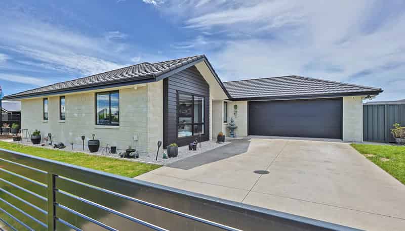 6 Horton Close, Frimley