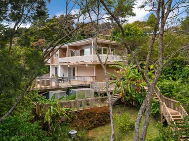 8 Tranquil Glade, Hillcrest