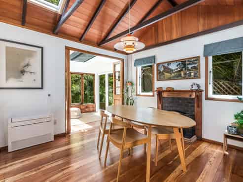 21 Ferry Road, Days Bay, Eastbourne