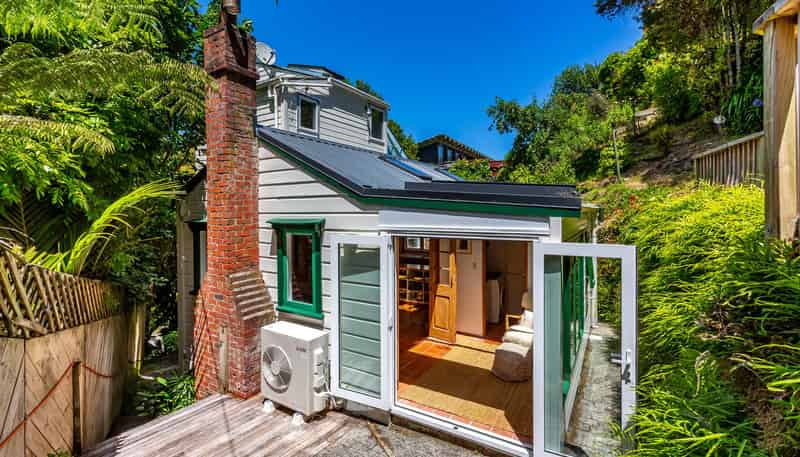 21 Ferry Road, Days Bay, Eastbourne