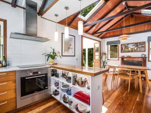 21 Ferry Road, Days Bay, Eastbourne