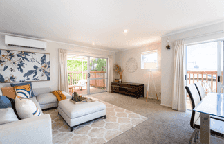 2/13 Fairclough Road, Beach Haven