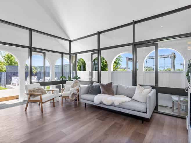 2/26 Salem Place, Torbay