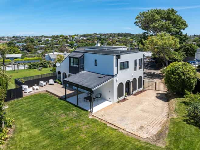 2/26 Salem Place, Torbay