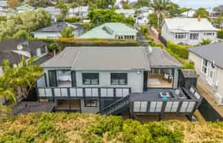 49A Springfield Road, Western Springs